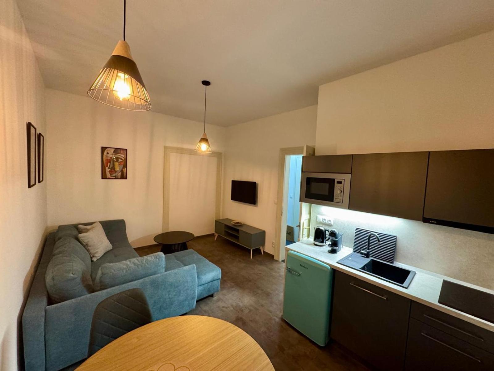 Pearl Bee Deluxe Suites Plzeň Esterno foto