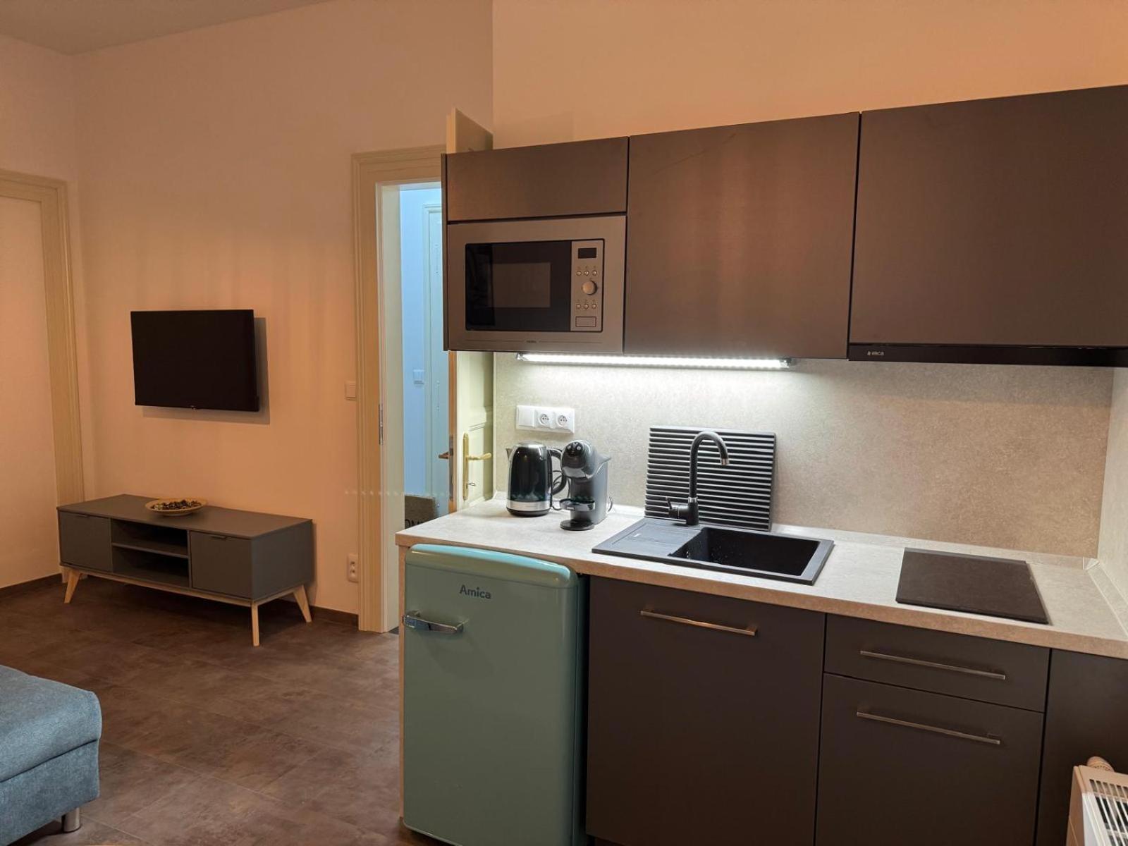 Pearl Bee Deluxe Suites Plzeň Esterno foto
