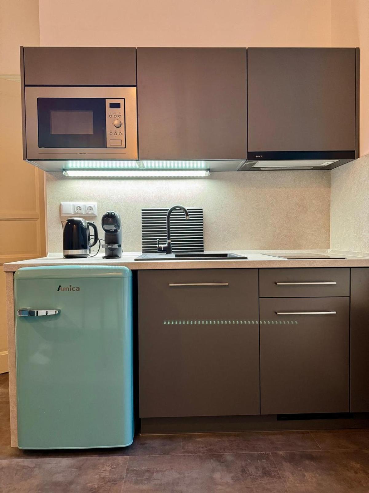 Pearl Bee Deluxe Suites Plzeň Esterno foto