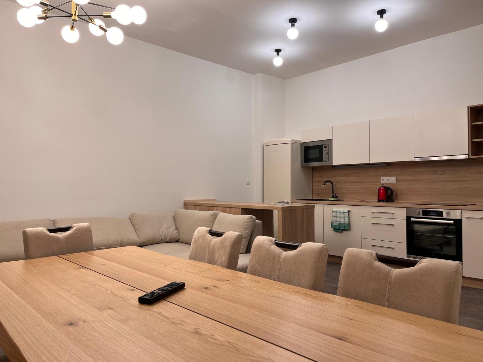 Pearl Bee Deluxe Suites Plzeň Esterno foto